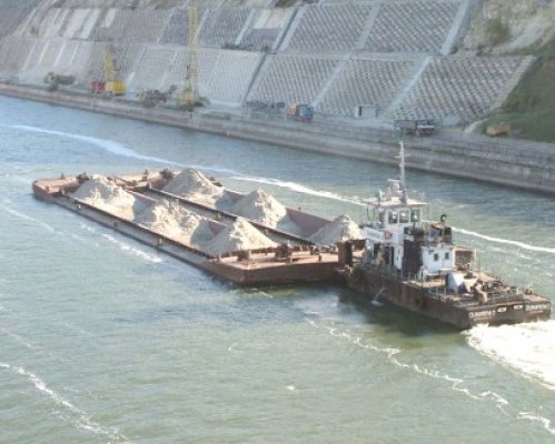 Traficul pe canalele navigabile a depăşit estimările în ianuarie